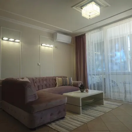 Apartment Moon Palace - лунен дворец